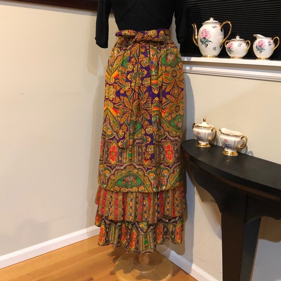 Vtg. 70 s Ellen Tracy for I Magnin 3 tier Psychedelic Gypsy Skirt - Sz S - Picture 11 of 11